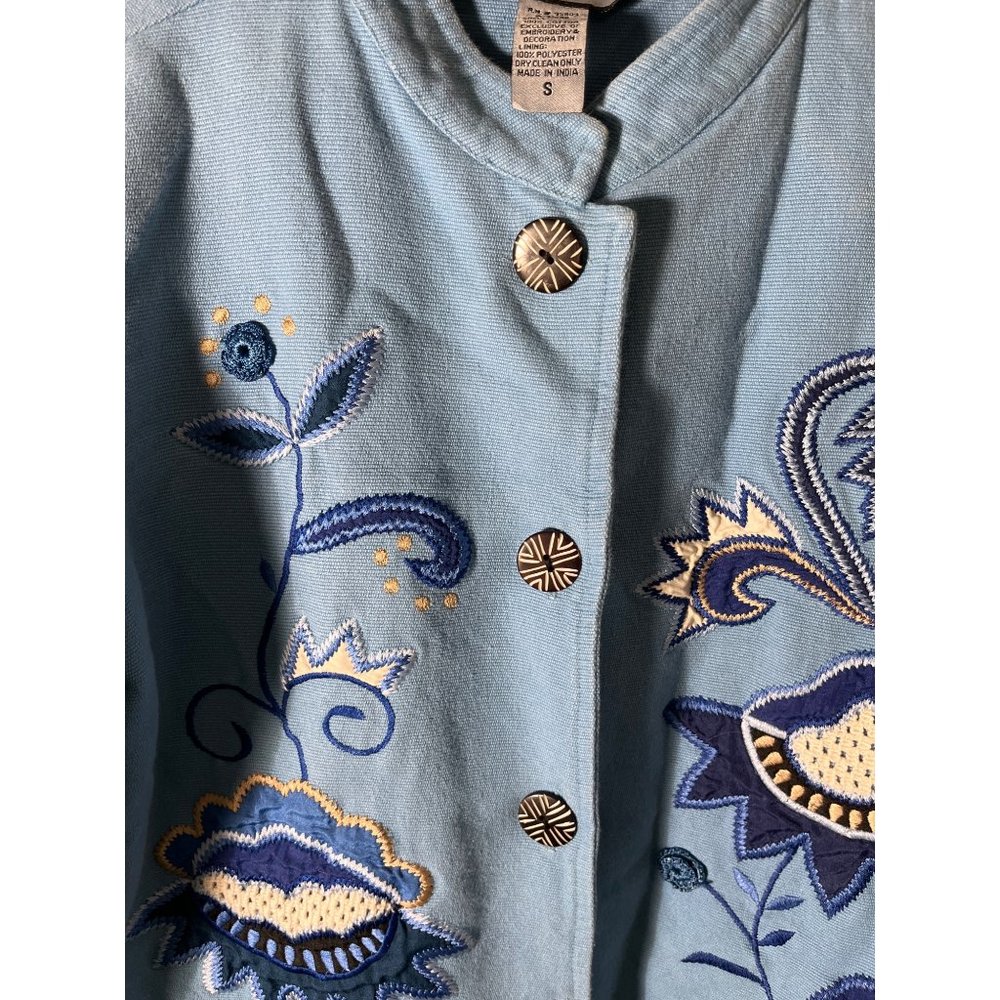 Indigo Moon woman’s BOHO 4 button blue embroidered coat size small. - Picture 2 of 9